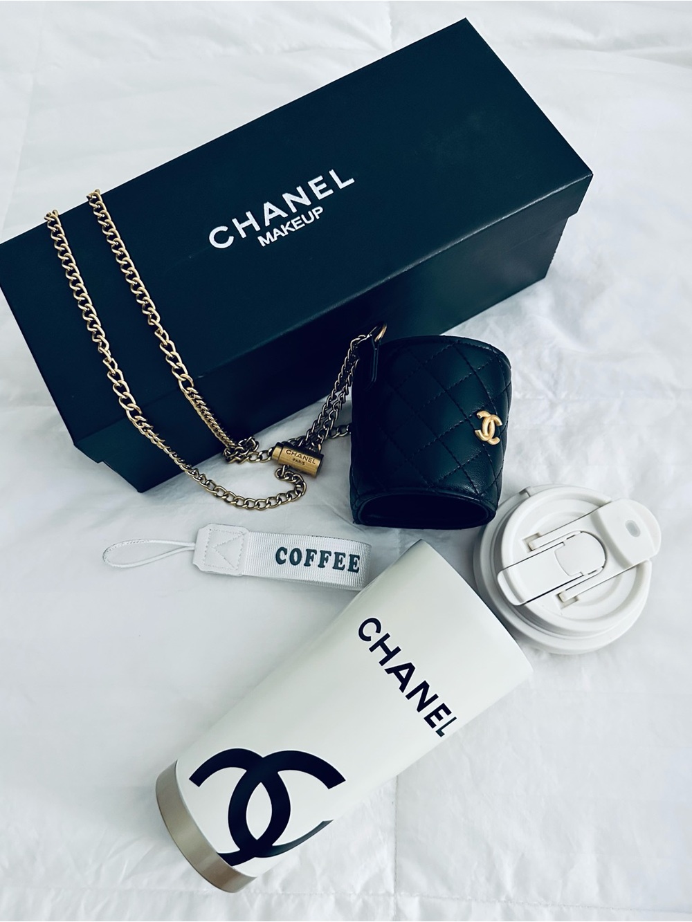 CHANEL VIP GWP White & Gold Travel Mug Quilted Holder - Picture 3 of 7